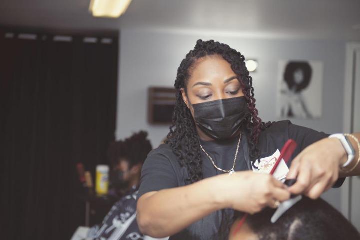 Coloration des Sourcils et Coiffure à Montréal, Salon de Beauté Montréal